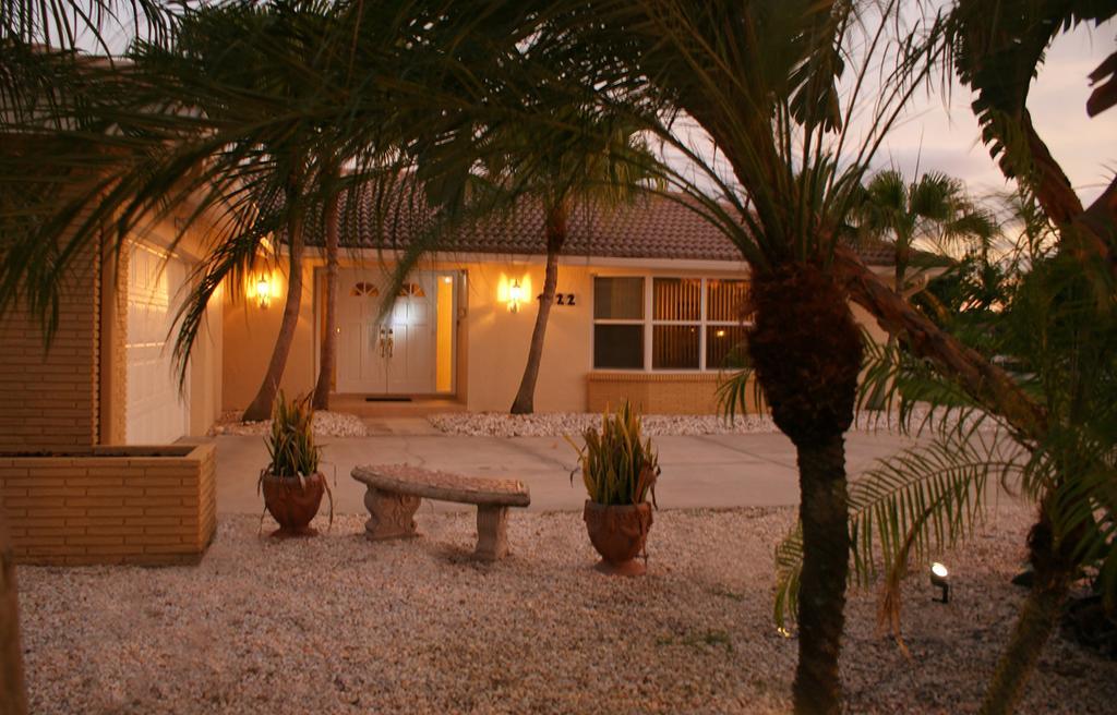 Villa Catalina Isles - Holidays In Paradise Cabo Coral Exterior foto