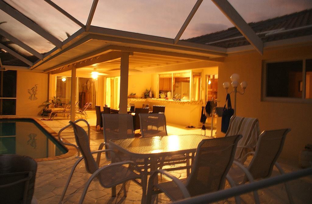 Villa Catalina Isles - Holidays In Paradise Cabo Coral Exterior foto
